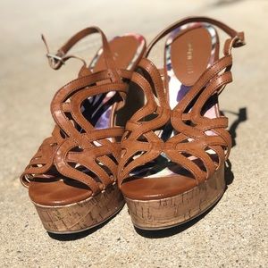 Madden girl size 9 wedges